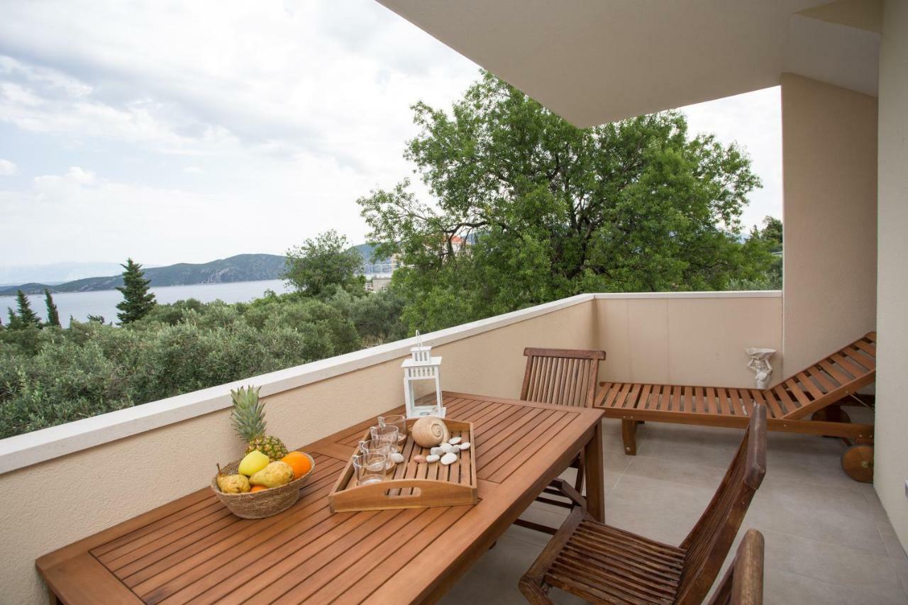 Captain'S Apartment Račišće Esterno foto